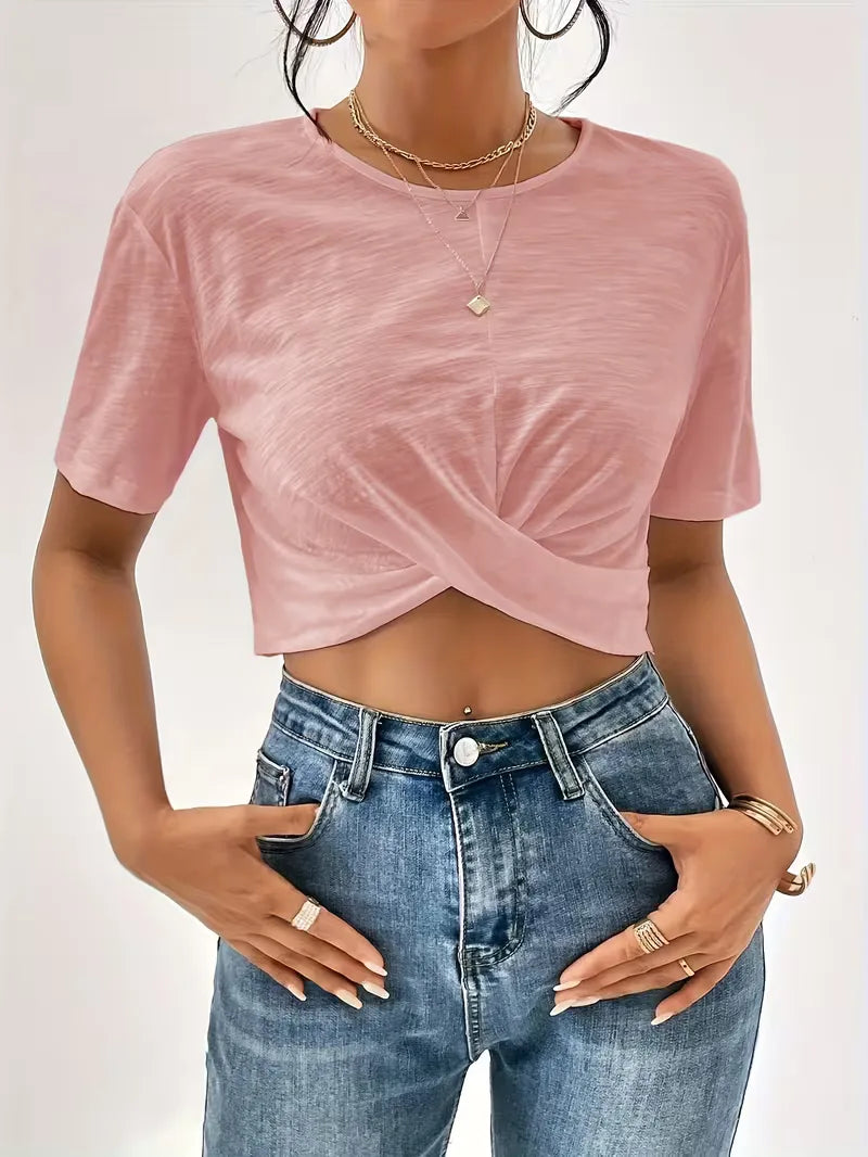Dames T-shirt met modieus twistdetail, korte mouwen en comfortabele regular fit.