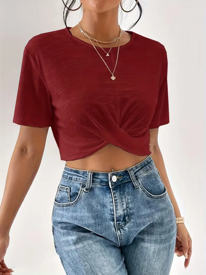 Casual dames T-shirt met twistdetail, zacht en soepel vallend, ideaal voor de zomer.