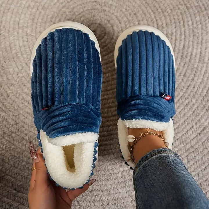 Modieuze damespantoffels met thermische isolatie, antislip en comfortabel voor thuisgebruik.