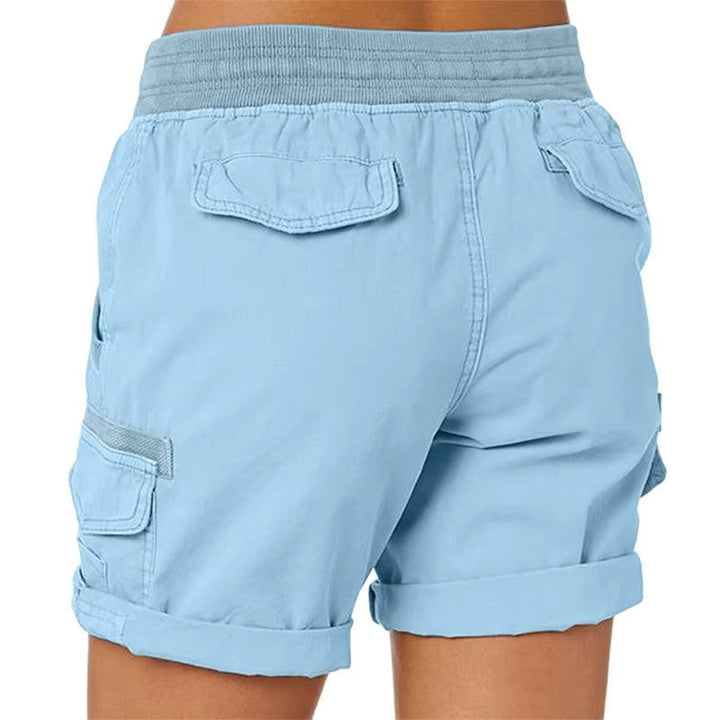 Achterkant van de modieuze Hoymans dames strandshorts, lage taille katoenmix