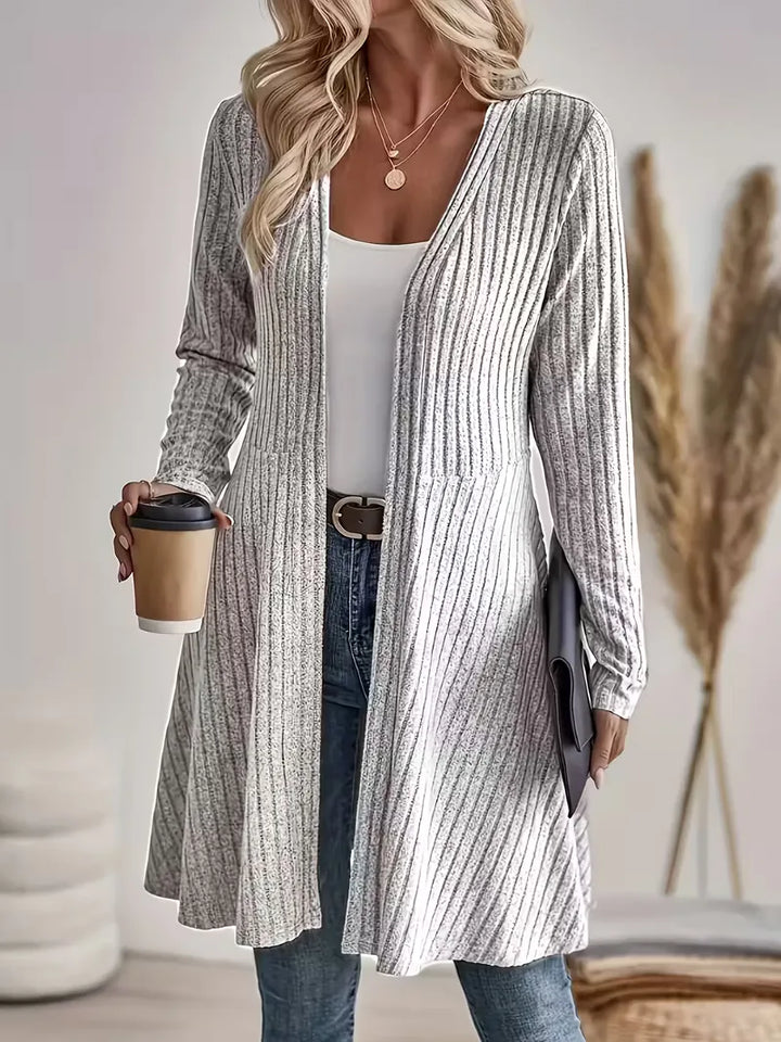 Warme herfst dames cardigan met V-hals en comfortabele ribbels, ideaal voor laagjeskleding.