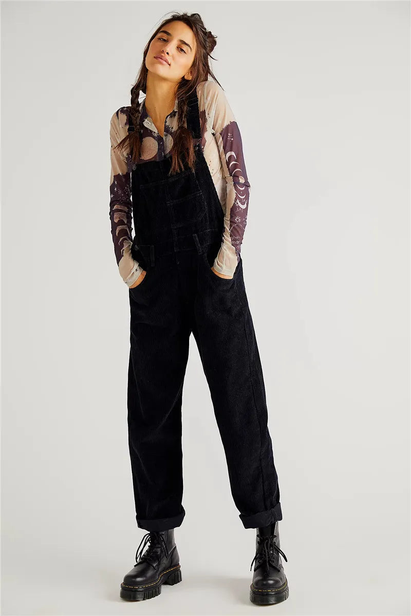 Modieuze dames tuinbroek van ribstof in vintage stijl, met stoere denimlook afwerking.