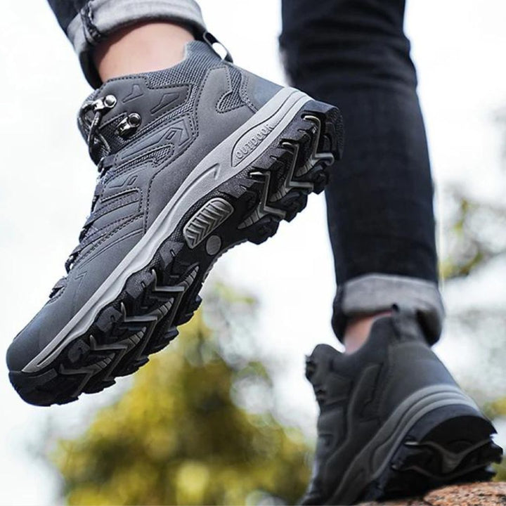 Waterdichte dames trekkingschoenen; comfortabel, met uitstekende grip voor outdoor gebruik.