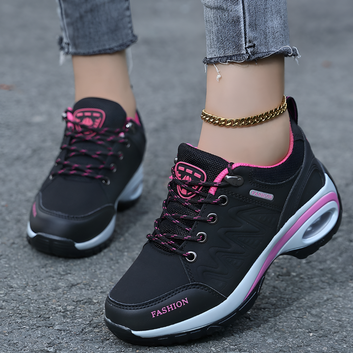 Ademende en flexibele dames wandelschoenen, waterdicht, 'new arrival', met robuuste zool voor optimale grip.