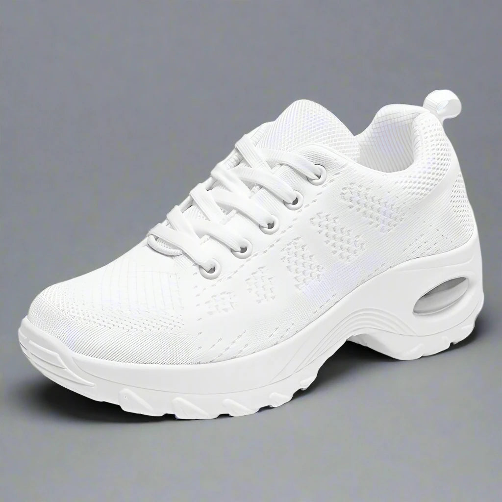 Dames werkschoenen met antislip zool, bieden comfortabele ondersteuning voor lange werkdagen, ideaal voor horeca.