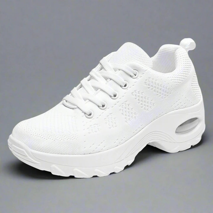 Dames werkschoenen met antislip zool, bieden comfortabele ondersteuning voor lange werkdagen, ideaal voor horeca.