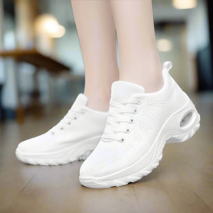 Comfortabele dames werkschoenen met ondersteunende pasvorm en antislip eigenschappen, geschikt als professionele veiligheidsschoenen.