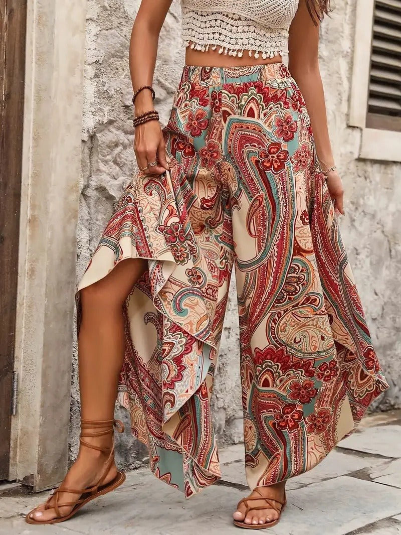 Stijlvolle wijde zomerbroek voor dames met unieke bohemian print, straalt comfort en elegantie uit.