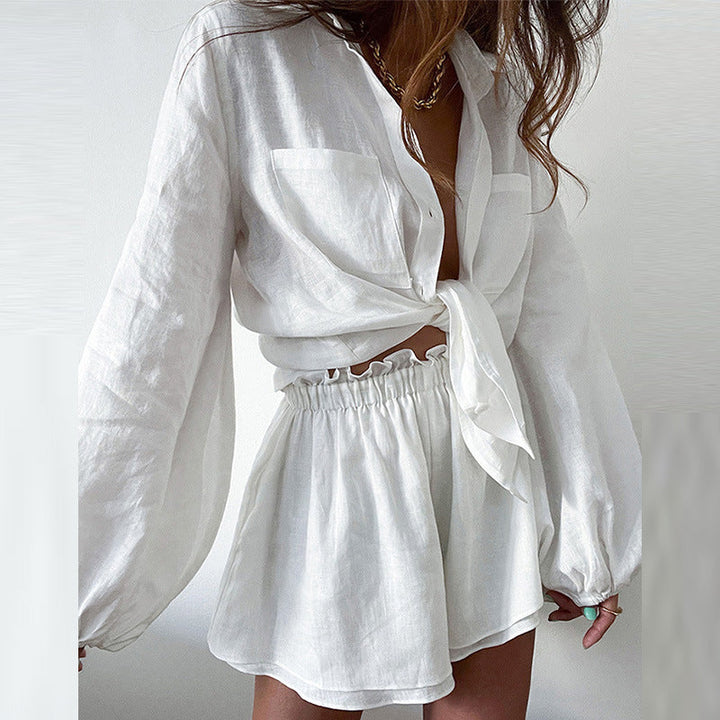 Dames kleding zomer set: een elegante blouse en comfortabele shorts. Deze tweedelige set biedt zowel stijl als comfort.
