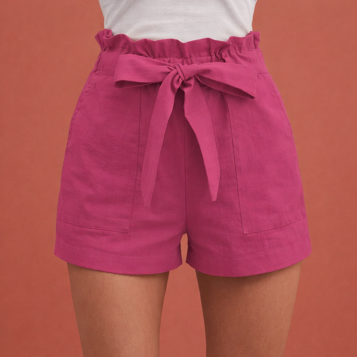 Vrouwenkleding: trendy zomer shorts met hoge taille en strikceintuur; comfortabel en elegant.
