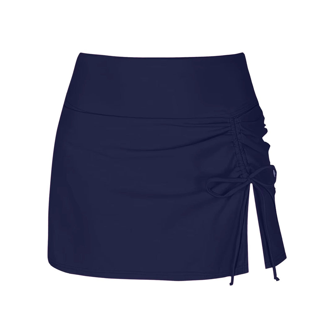 "Dames zwemshorts met elegante zijopeningen, sneldrogend en comfortabel in klassieke effen kleur, stijlvol design."