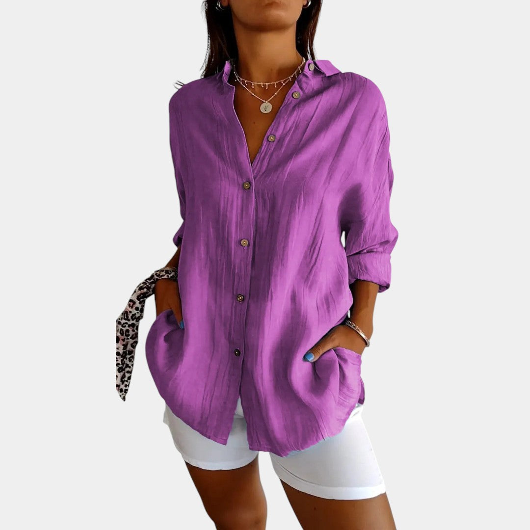 "Damesblouse in ademende katoen-linnenmix, comfortabele pasvorm, geschikt voor werk, casual of avondje uit."