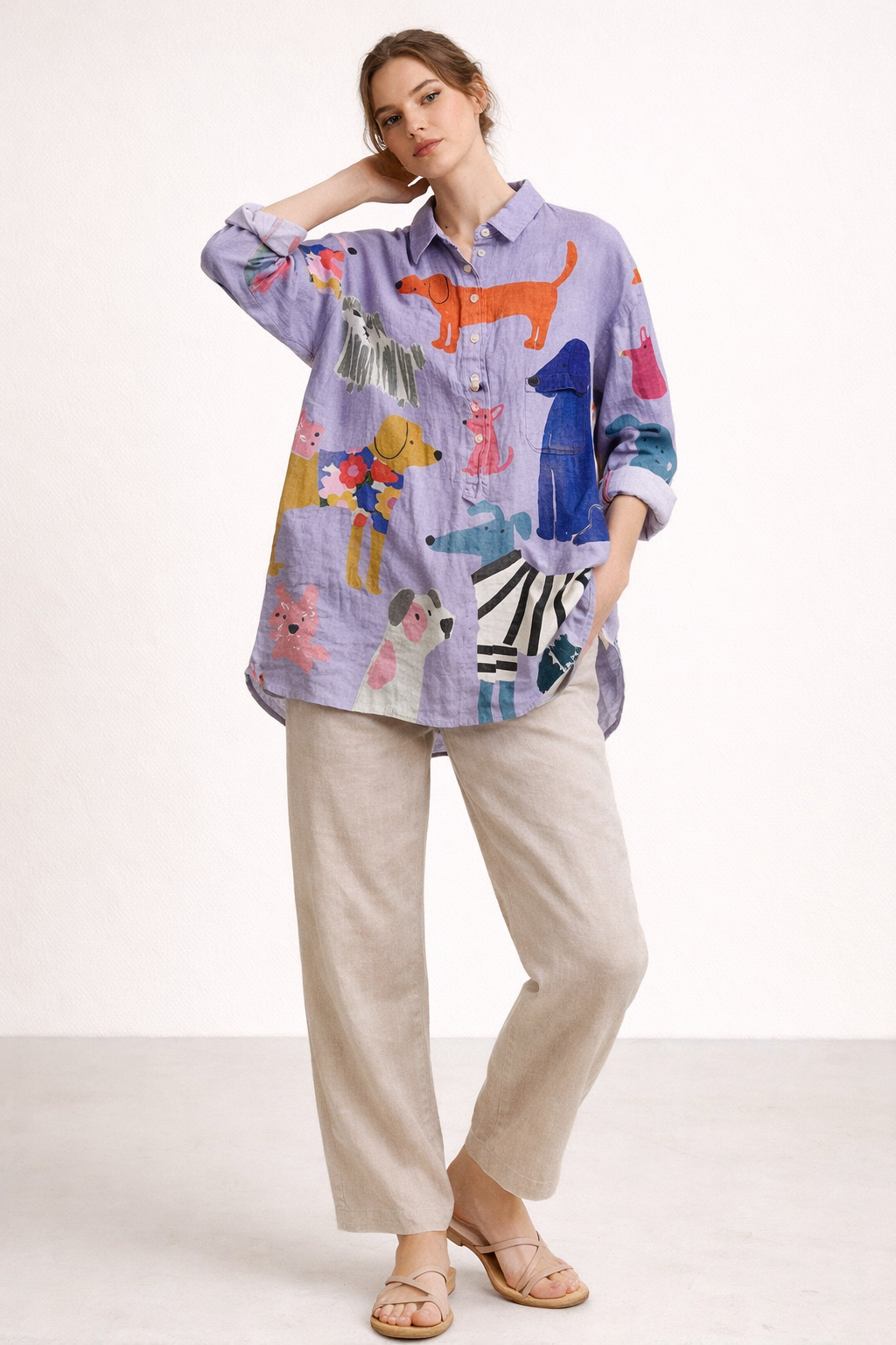 Trendy zomerblouse voor dames, met lange mouwen en vrolijke print. Perfect voor een casual en comfortabele look.