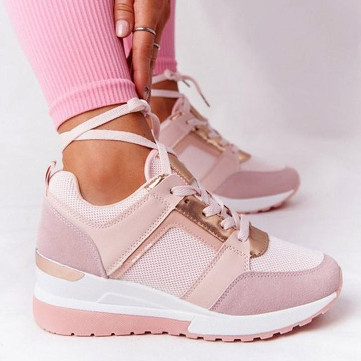 Damessneakers met robuuste versterkte zool voor superieure demping, langdurig comfort en optimale ondersteuning.