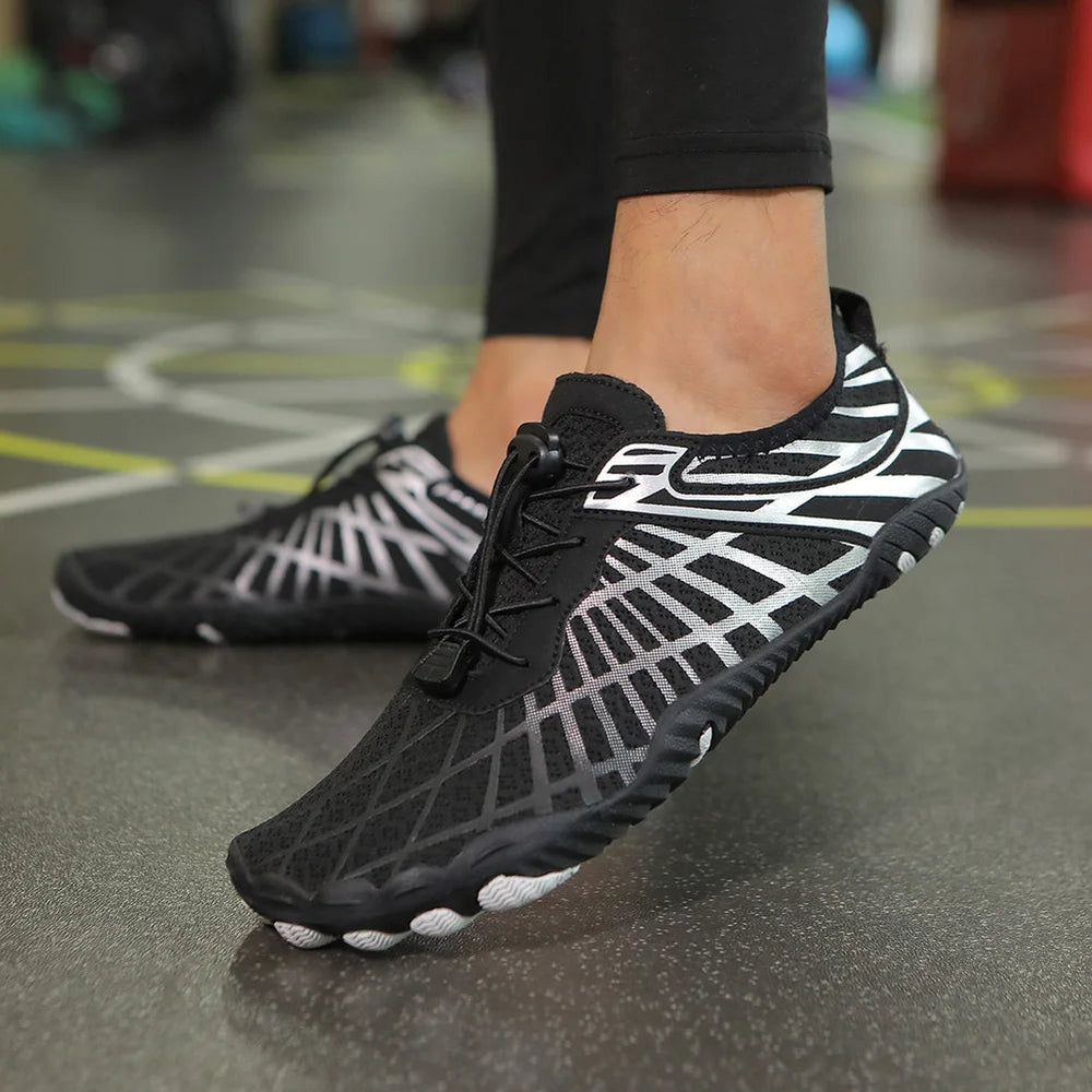 "Dameswaterschoenen ademend sneldrogend met grip, flexibel lichtgewicht ontwerp en anti-slipzool voor wateravonturen."