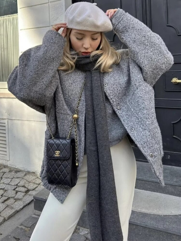 Daphne oversized jas, ronde hals, verborgen knopen, elegante jas, stijlvolle damesjas