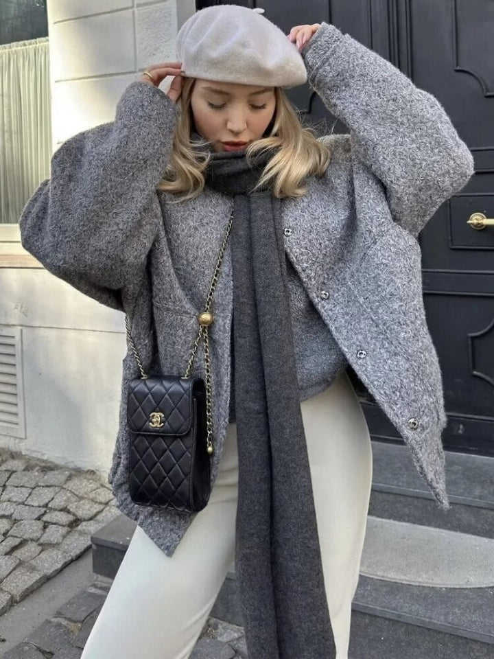 Daphne oversized jas, ronde hals, verborgen knopen, elegante jas, stijlvolle damesjas