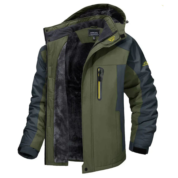 Robuuste heren winterjas met capuchon, dik gevoerd voor extra warmte. Ideaal voor koude winters.