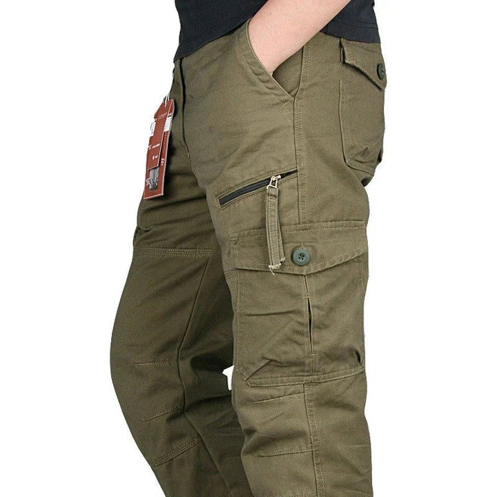Veelzijdige herenbroek in donkergrijs, casual en comfortabel. Relaxte pasvorm, lichtgewicht en ademend.