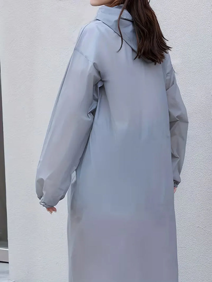 Waterdichte EVA regenjas, donkergrijs, met capuchon; een lichtgewicht en oversized jas voor herfst- en lenteregen.