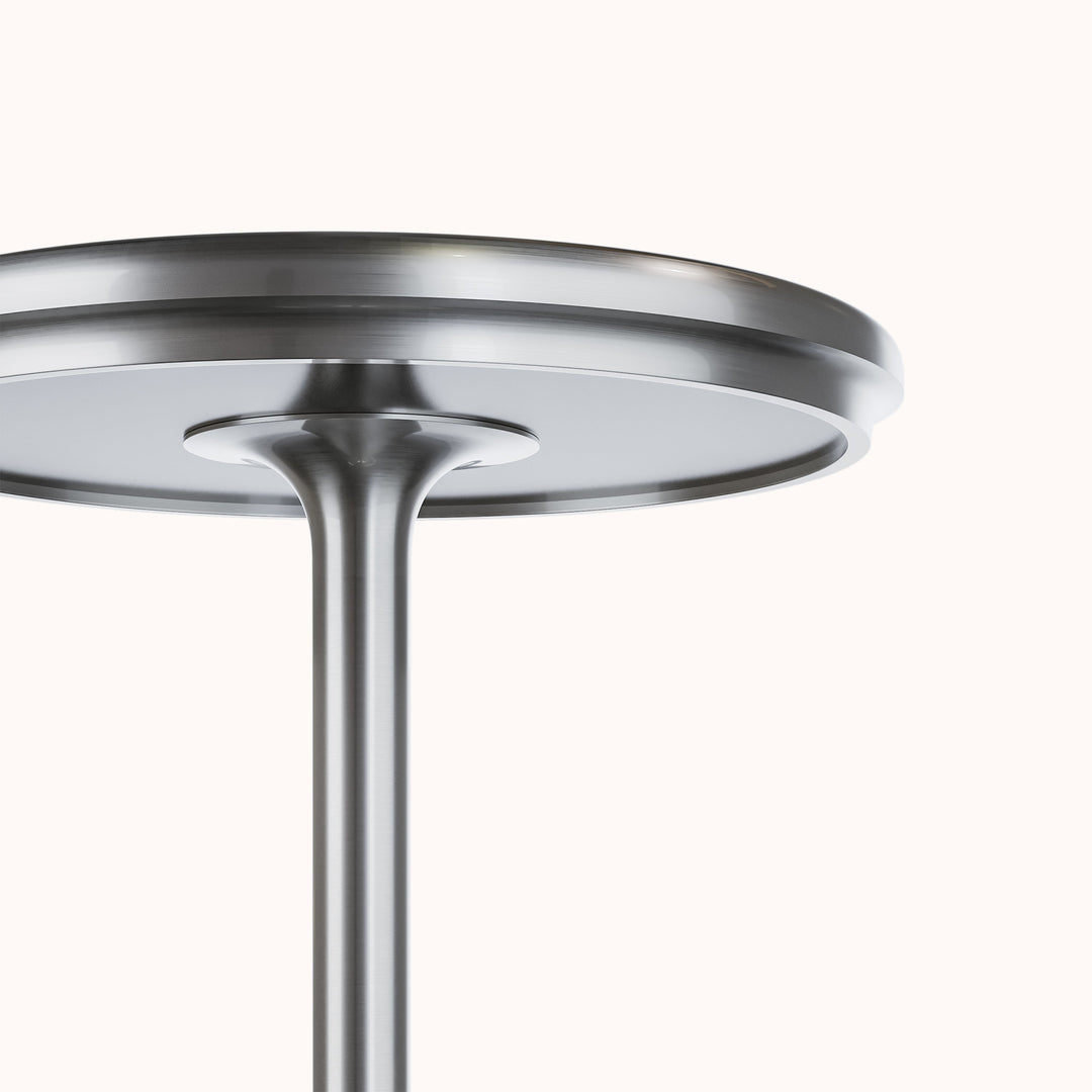 "Draadloze LED tafellamp voor binnen en buiten, in goud, zilver of zwart, elegante uitstraling met verstelbare helderheid."