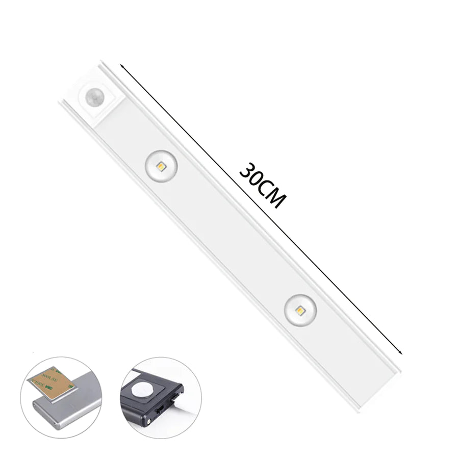 Detailopname van de draadloze LED wandlamp, toont strak design en functionaliteit
