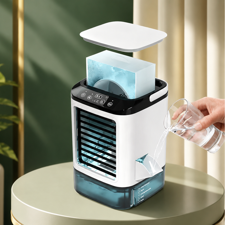 Draagbare bladloze USB bureau ventilator met verkoelende mistfunctie voor persoonlijke koeling.