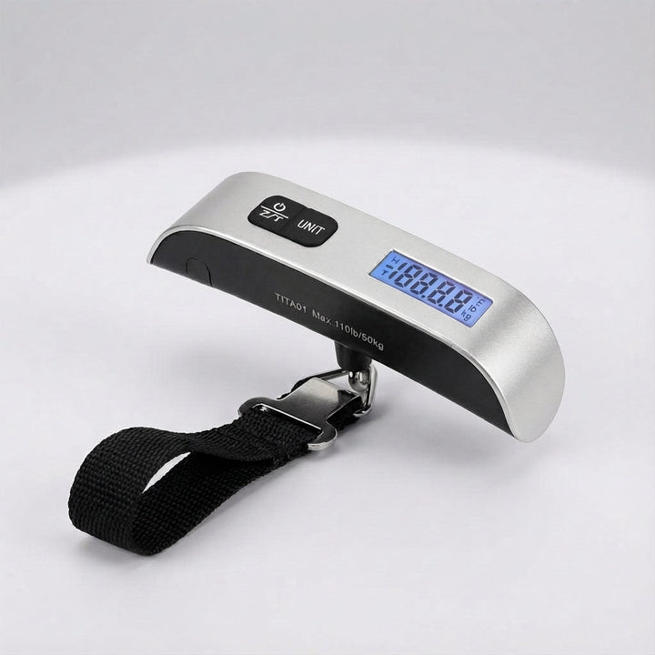 Robuuste digitale weegschaal met RVS haak voor zware koffers en bagage, compact design.