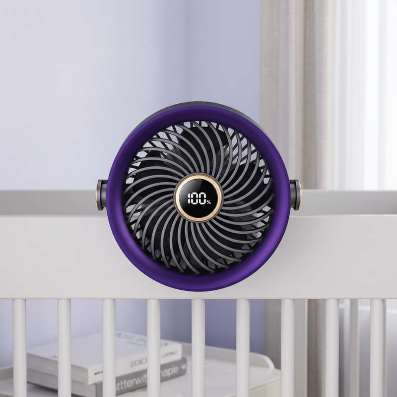 Zijaanzicht van de draagbare ventilator 4000mAh met USB-C poort en bedieningsknoppen.