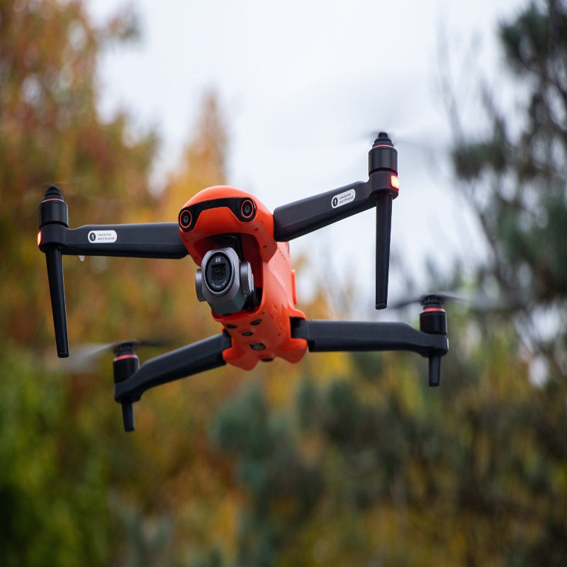 Drone met 4K UHD-camera, obstakeldetectie en lange vliegtijd voor stabiele vlucht.
