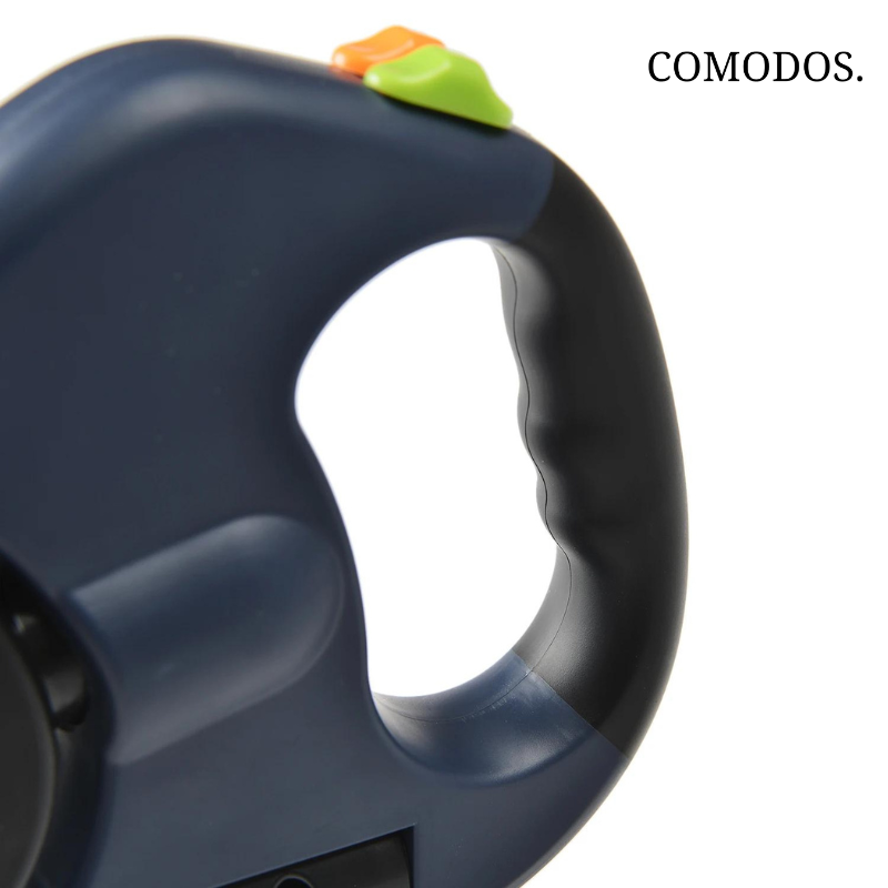 Slimme dubbele hondenriem met geïntegreerd LED licht, essentieel voor twee actieve honden.