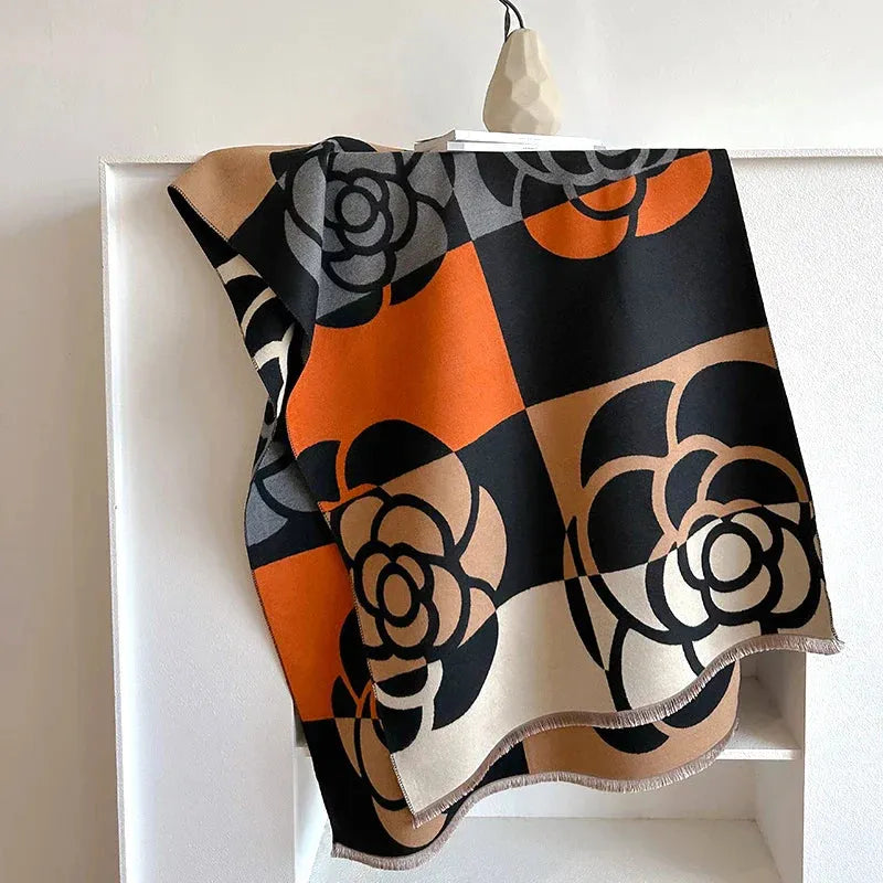 Elegante dubbelzijdige kasjmier sjaal voor dames, een veelzijdig en warm winter accessoire.
