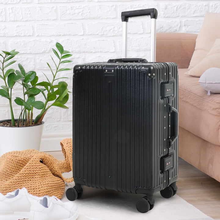 Optimale reisgenoot: duurzame handbagage koffer met TSA-slot, stil rollende wielen en stevig aluminium frame.