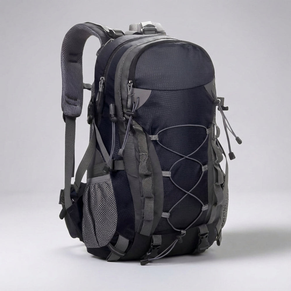 Comfortabele Packnova 40L trekking rugzak met geventileerd rugsysteem, ideaal voor lange wandelingen en avontuur.