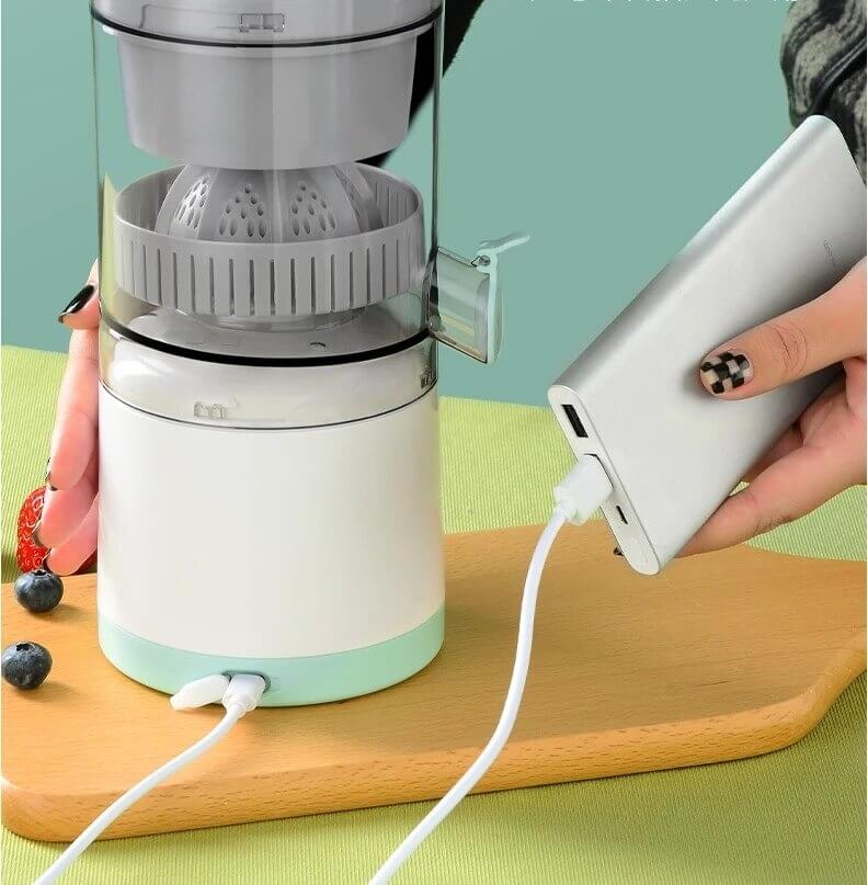 Gezond vers sap met dit draagbare elektrische keukenapparaat, perfect voor alle fruitsoorten.