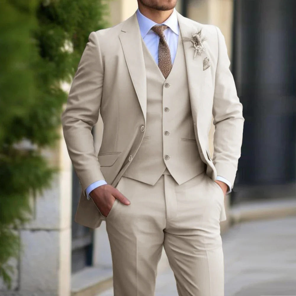 "Elegant 3-delig herenpak, slim fit, met blazer, gilet en broek in grijze tint voor bruiloft en zakelijke gelegenheden."