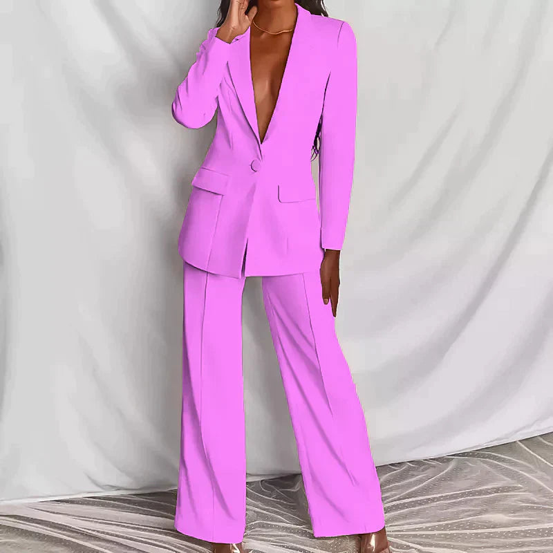 Elegant dames broekpak met blazer en pantalon. Perfect voor een zakelijke of formele look.