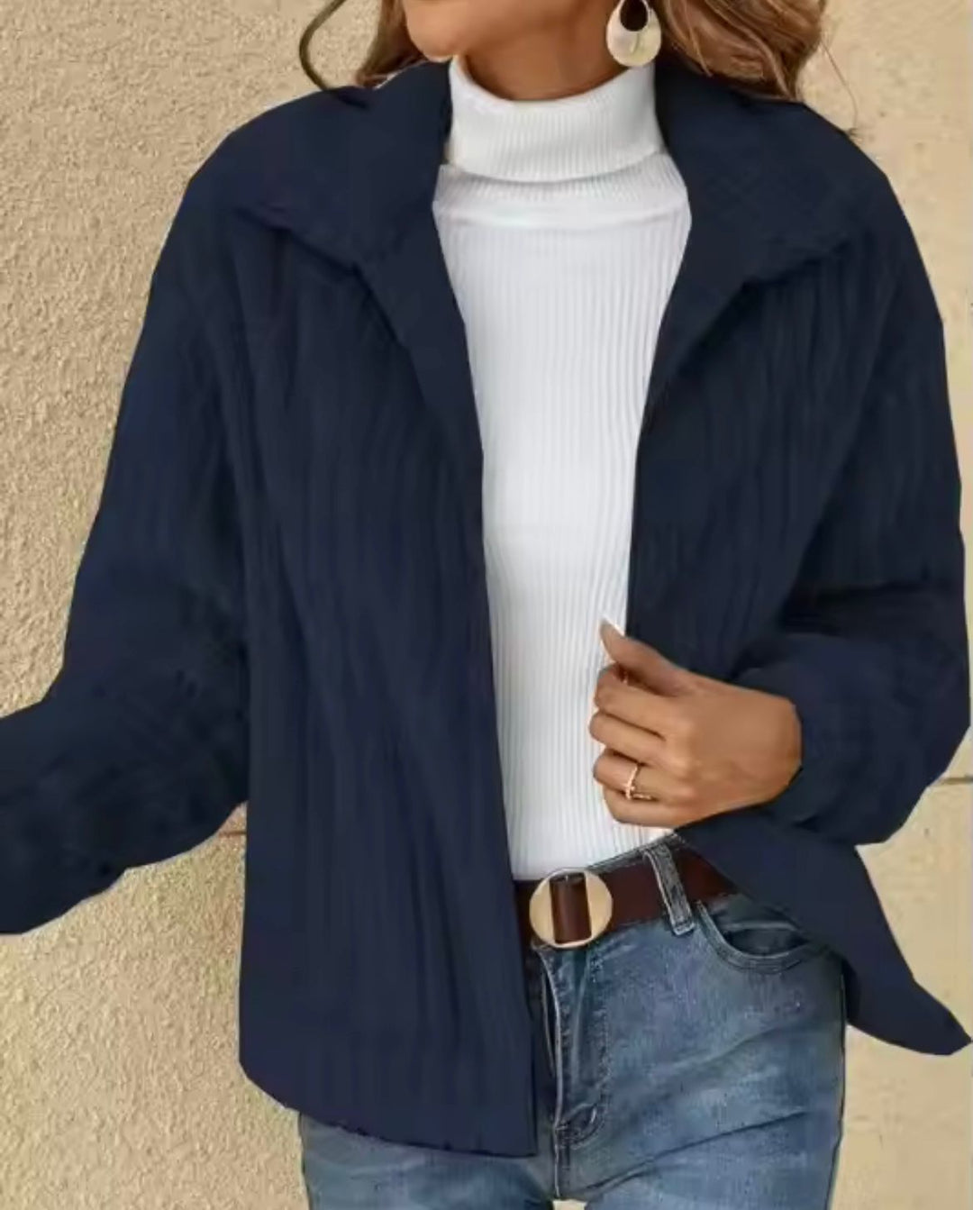 Dames gilet Isolde, perfect als stijlvol en warm vest voor dames. Comfortabele en veelzijdige bovenkleding.
