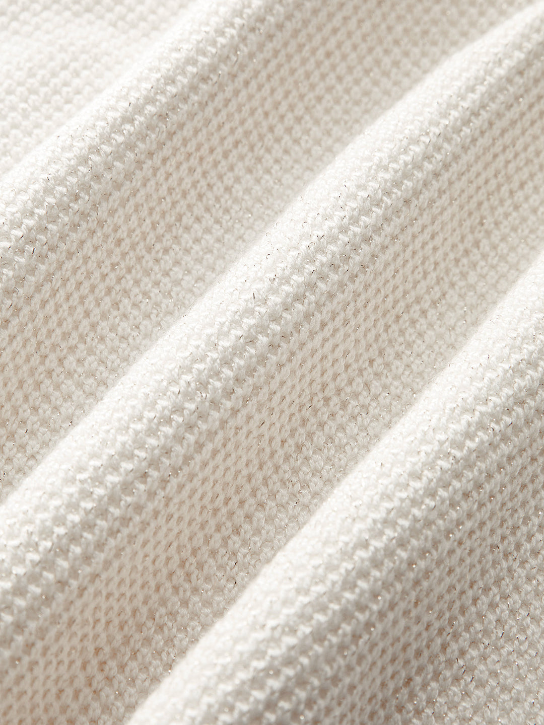 Comfortabel asymmetrisch damesvest met knoopsluiting in regular fit, gebreid en veelzijdig voor elke dag.