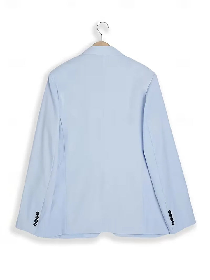 Modern slim fit herenpak in lichtblauw, perfect voor zakelijk gebruik of een stijlvolle evenementlook.