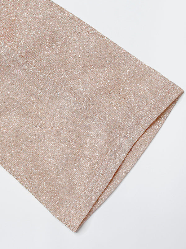 "Elegant satijnen avondjurk met sprankelende accenten, flatterend silhouet en stijlvolle lange mouwen voor speciale gelegenhe