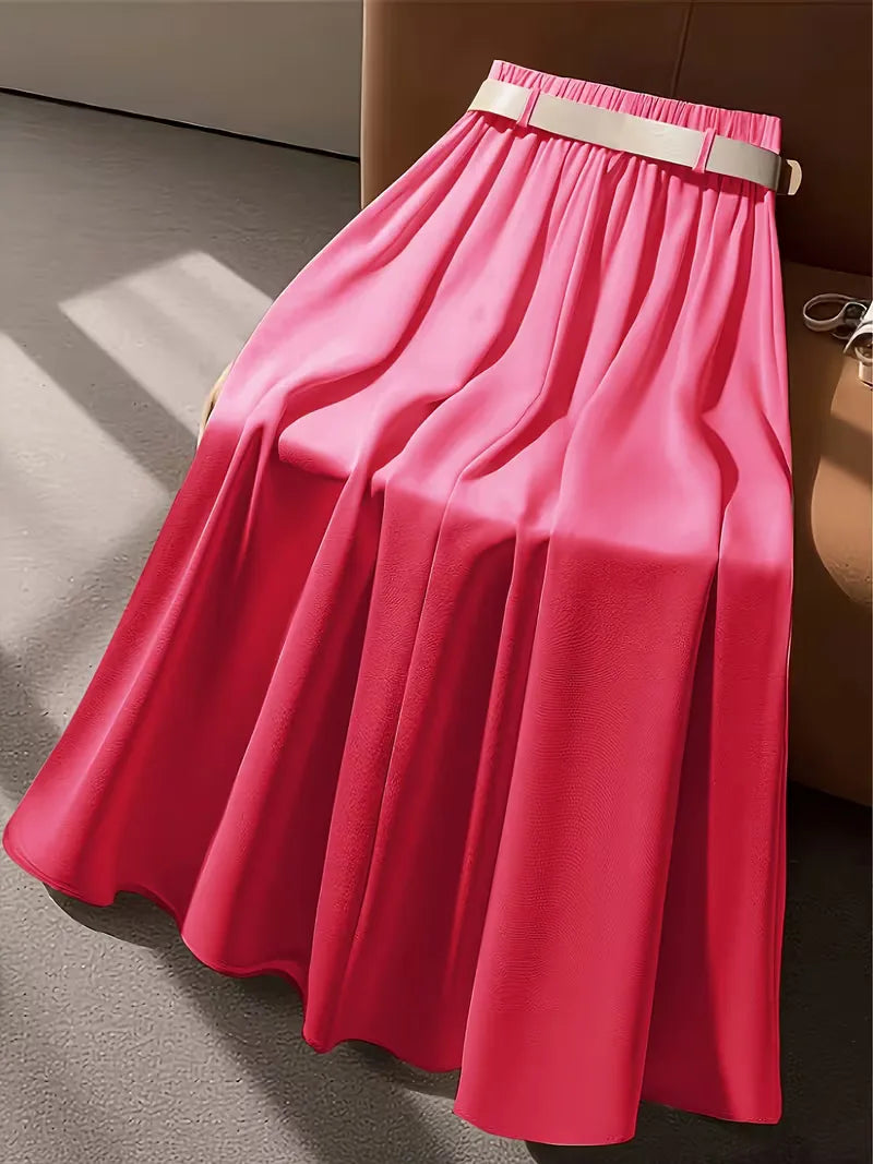 Witte elegante dames plooirok, hoge taille midi-lengte, perfect voor zomerse smartcasual gelegenheden.