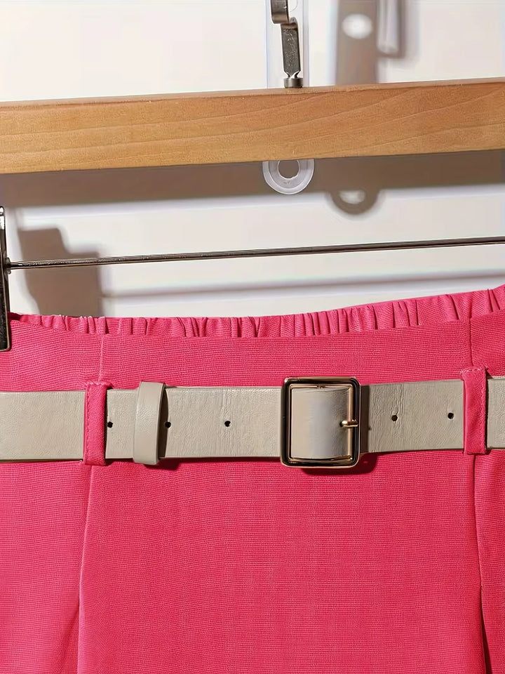 Levendige donkerroze dames plooirok, hoge taille, stijlvolle midi-lengte, trendy zomer item.