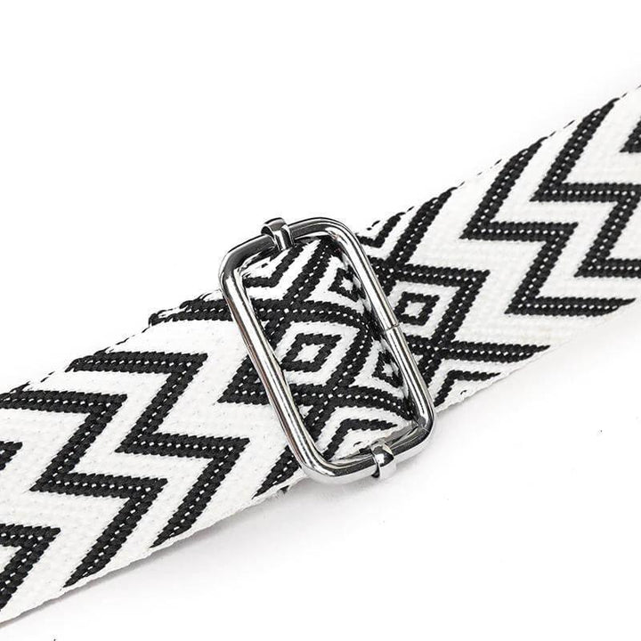 Elegante bruine leren crossbody damestas met verstelbare riem, perfect voor dagelijks gebruik; stijlvol en functioneel design