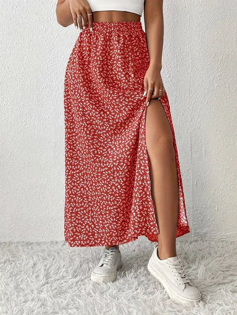 Comfortabele dames A-lijn maxirok met kleurrijke bloemenprint voor de zomer.