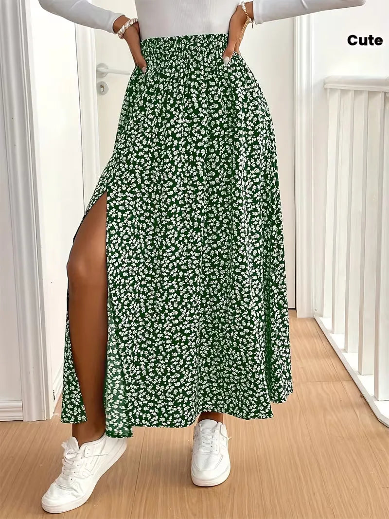 Stijlvolle A-lijn rok voor dames, maxi lengte, met delicate bloemenprint. Zomerkleding.