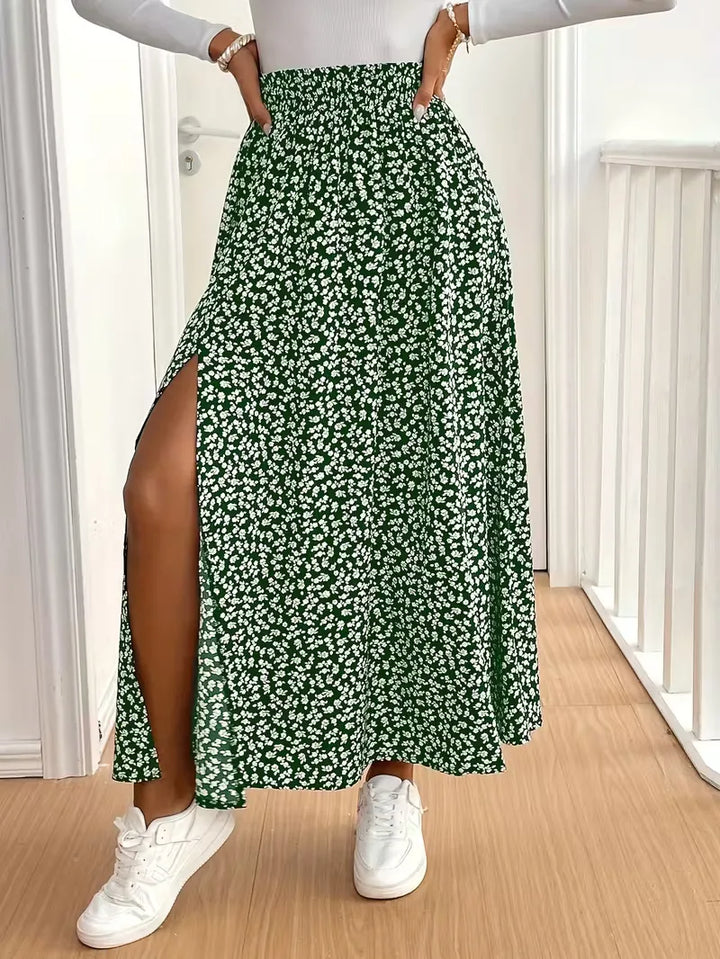 Damesrok, A-lijn model, met grote bloemenprint. Casual en comfortabele maxirok.