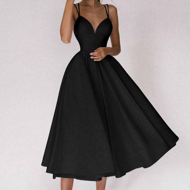 Elegante dames avondjurk met stijlvolle V-hals, perfect als feestjurk of galajurk voor speciale avonden.