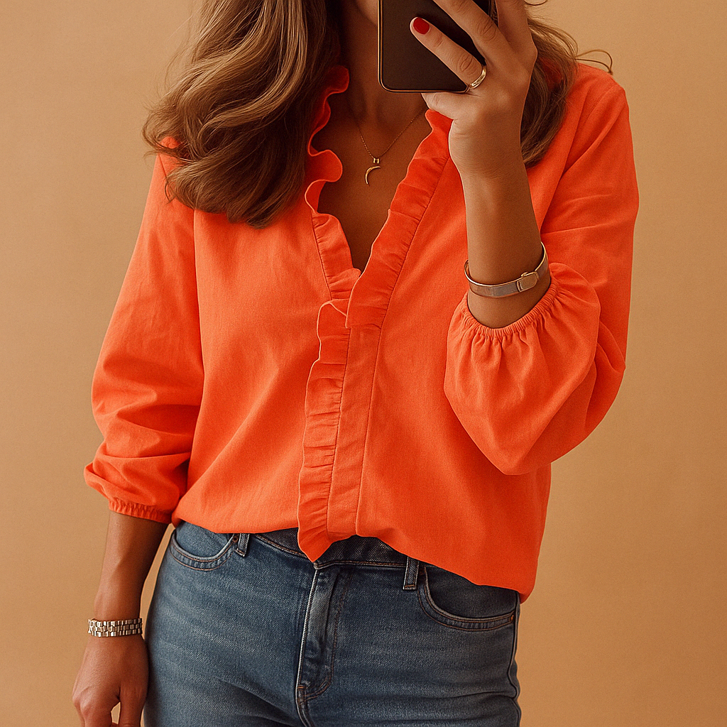 Elegante dames blouse met verfijnde ruches, perfect voor een stijlvolle en comfortabele casual chic look.