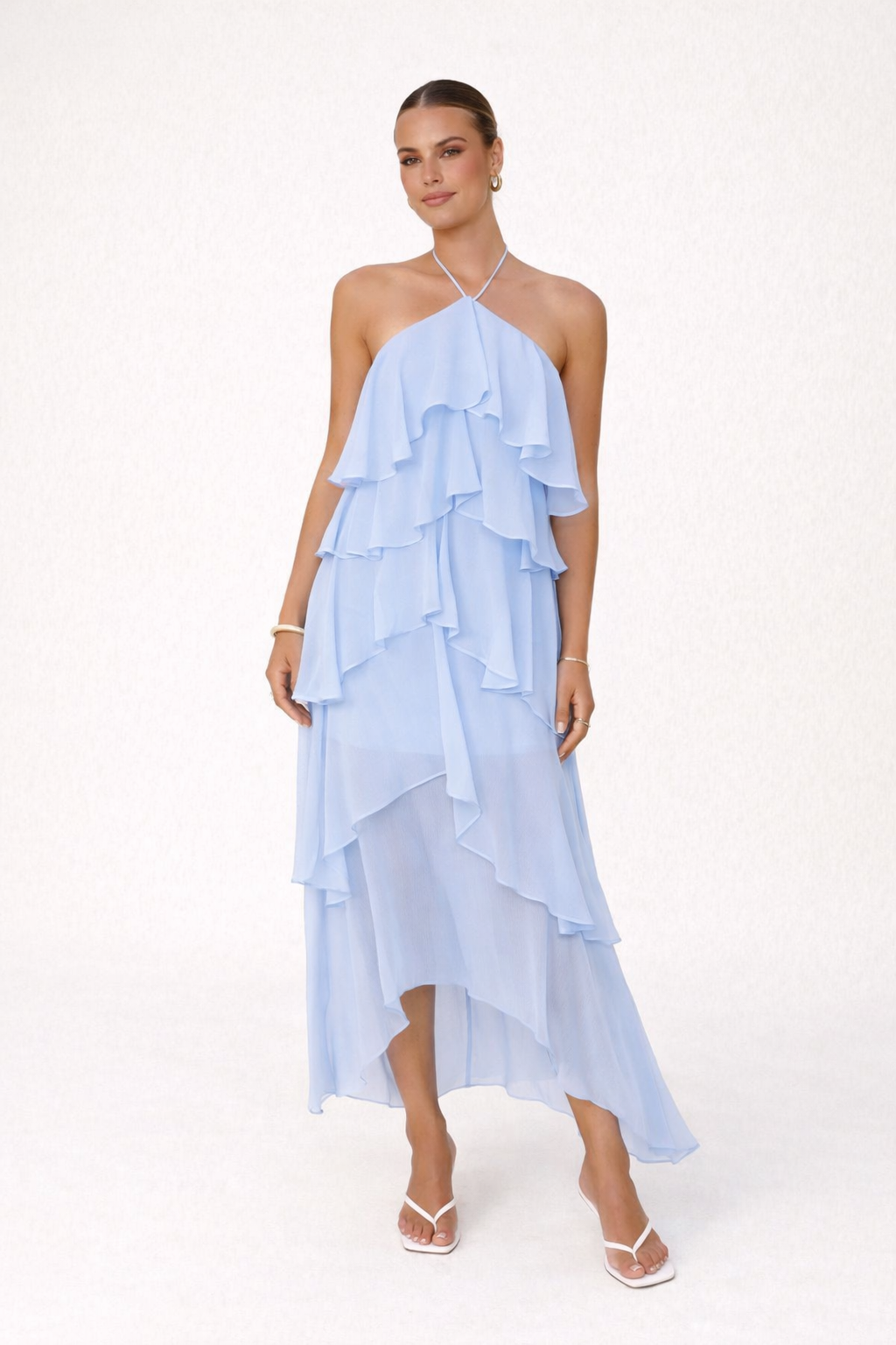 Chique dames zomerjurk met halterhals; lange elegante feestjurk. Perfect voor een onvergetelijke avond.
